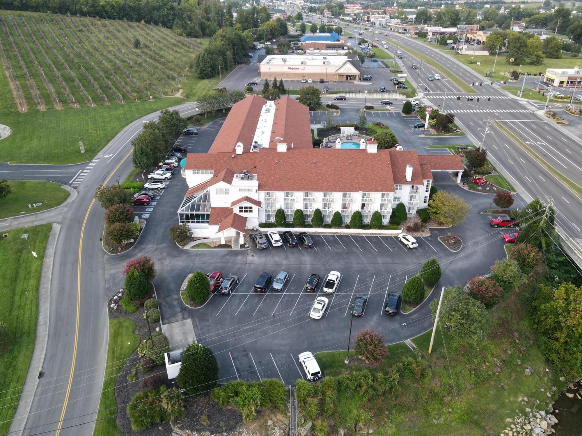 The Inn At Apple Valley, Ascend Hotel Collection Sevierville Exterior photo