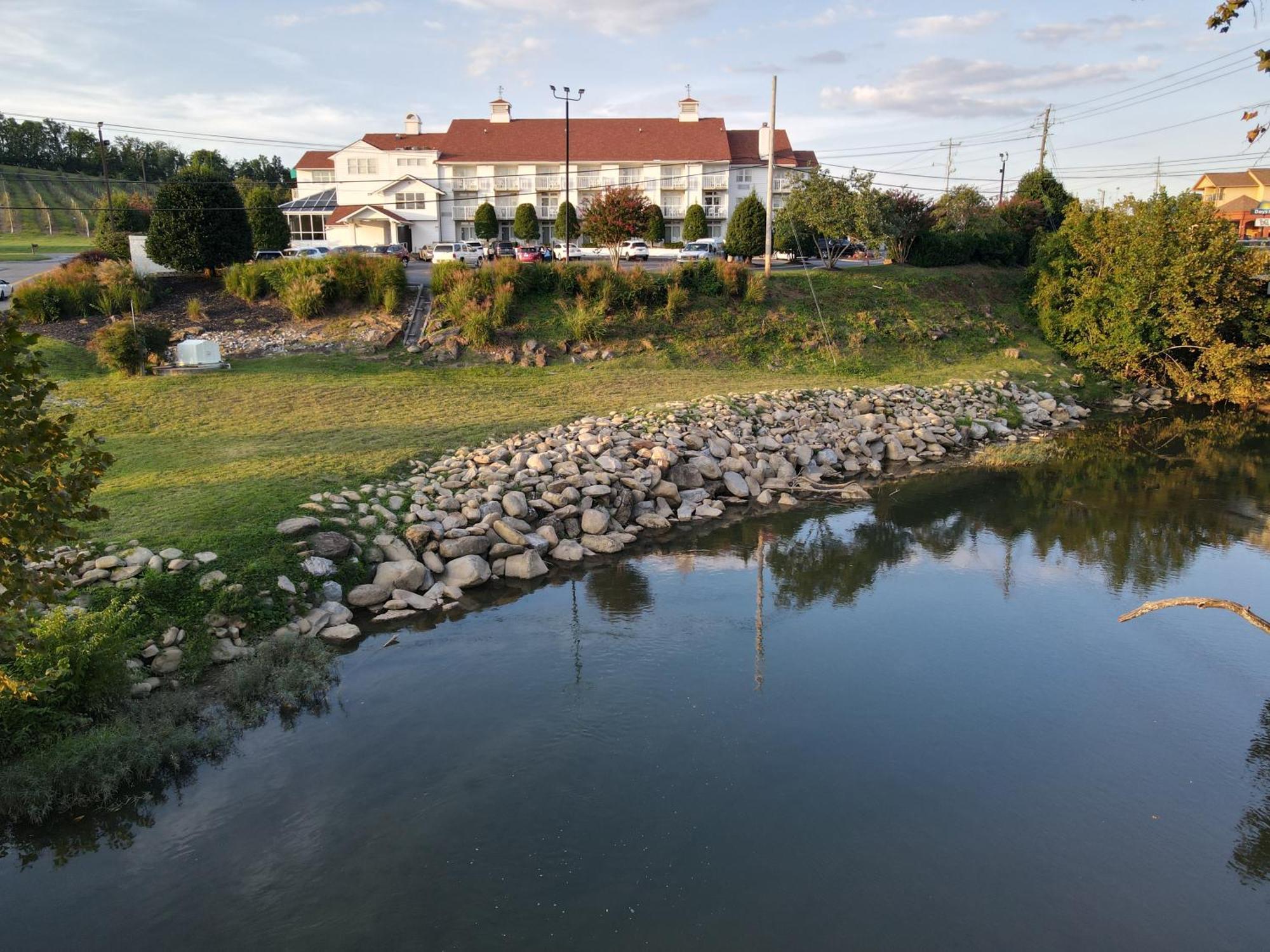 The Inn At Apple Valley, Ascend Hotel Collection Sevierville Exterior photo