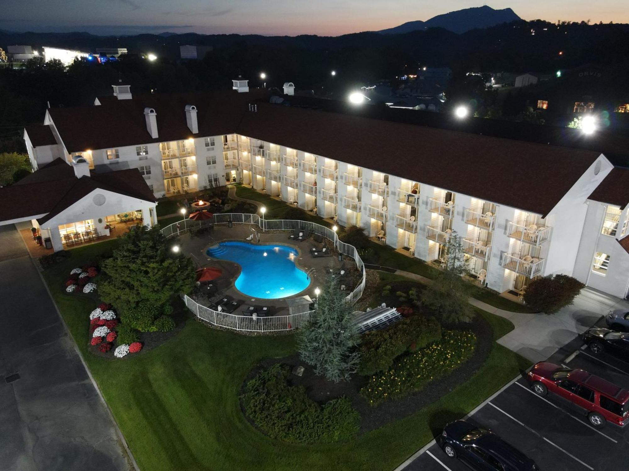 The Inn At Apple Valley, Ascend Hotel Collection Sevierville Exterior photo