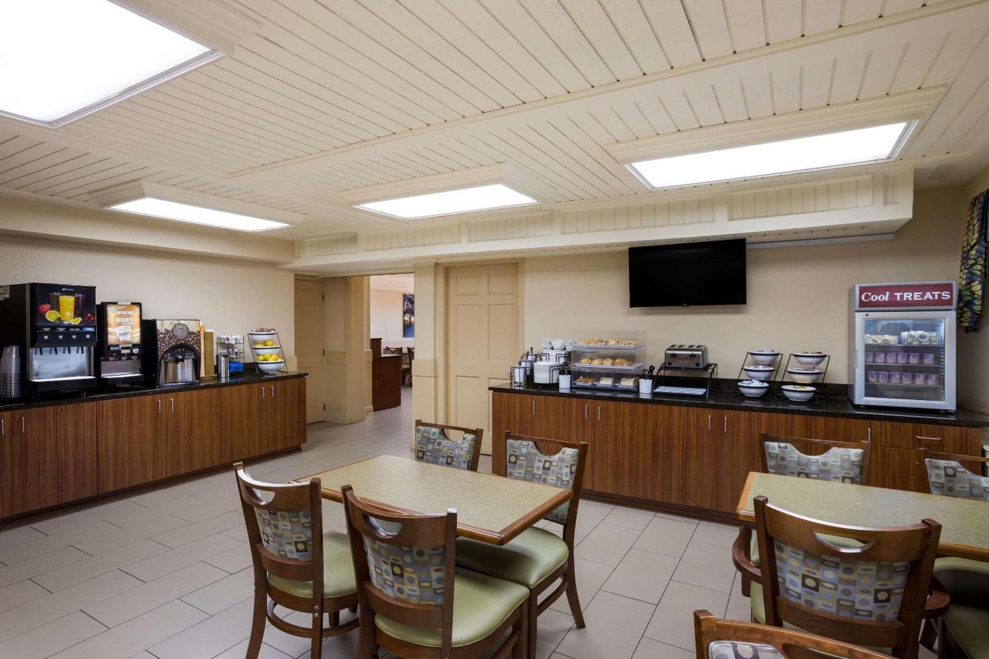 The Inn At Apple Valley, Ascend Hotel Collection Sevierville Exterior photo